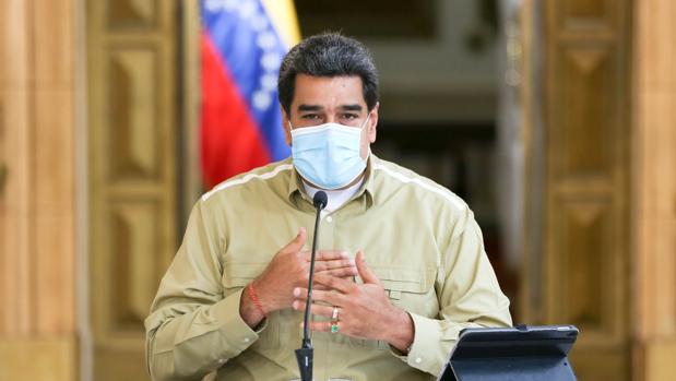 Николас Мадуро станет первым венесуэльцем, принявшим российскую вакцину