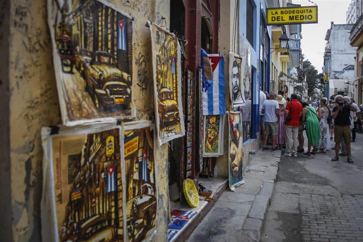 Поток российских туристов на Кубу растет