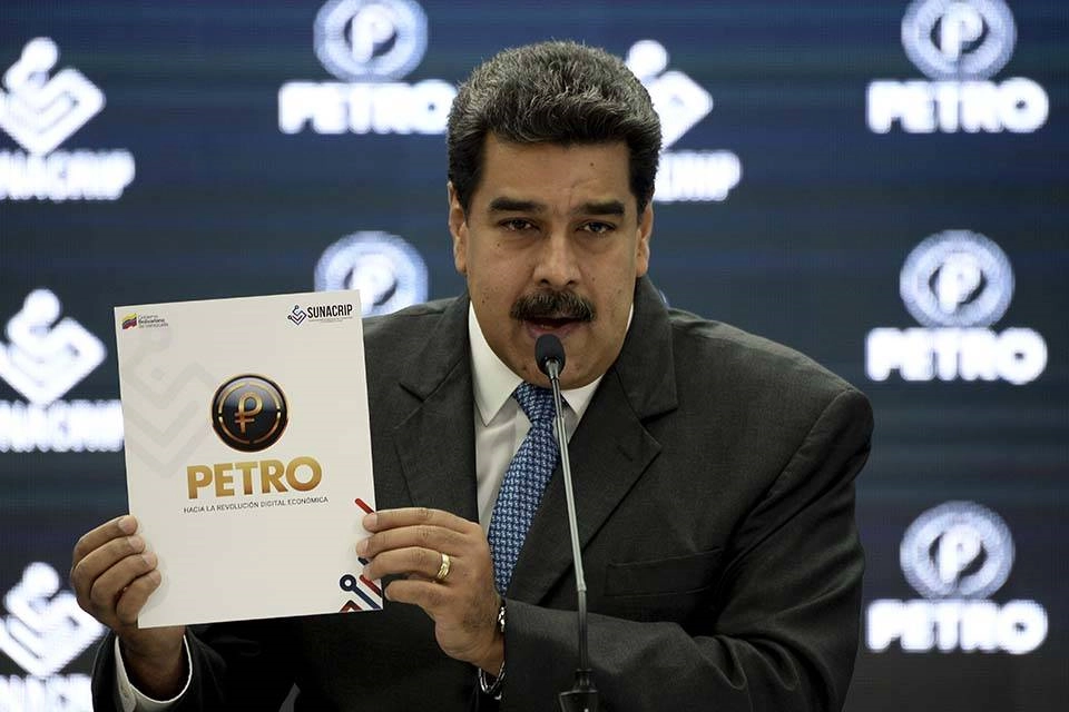 Правительство Мадуро забивает последний гвоздь в гроб петро