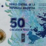 Аргентинское песо - лучшая валюта 2024 года
