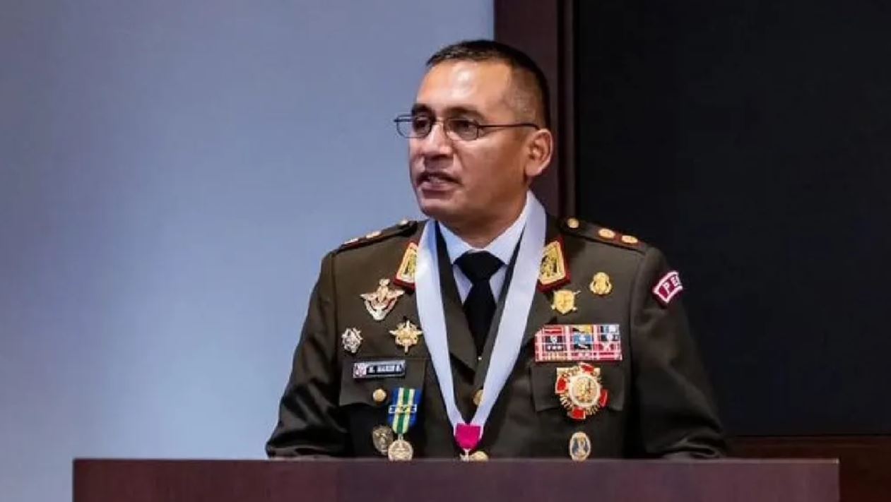 В аварии вертолета Ми-17 погиб генерал армии Перу В аварии вертолета Ми-17 погиб генерал армии Перу