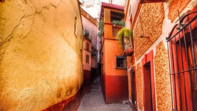 Легенды Мексики. Переулок Поцелуев Легенды Мексики. Переулок Поцелуев